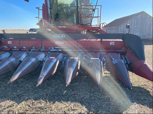 Image of Case IH 1083 equipment image 1