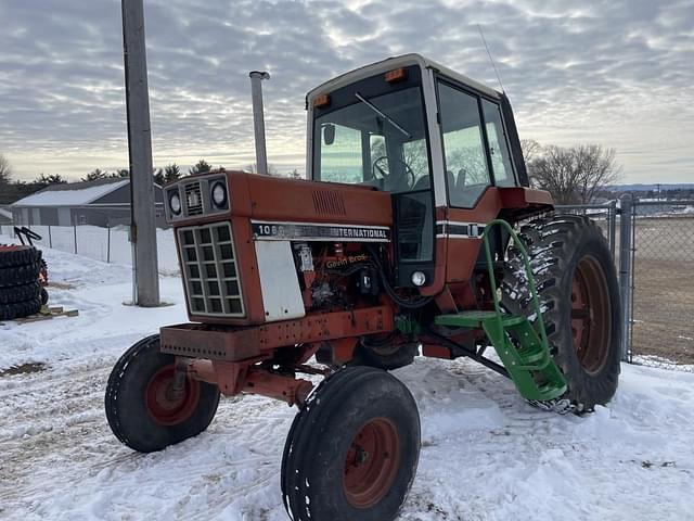 Image of International Harvester 1086 equipment image 1