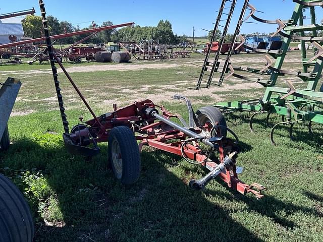 Image of Case IH 1100 equipment image 3