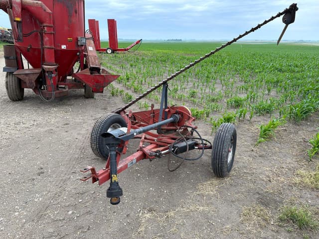 Image of Case IH 1100 equipment image 1
