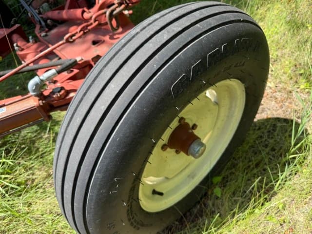 Image of Case IH 1100 equipment image 3