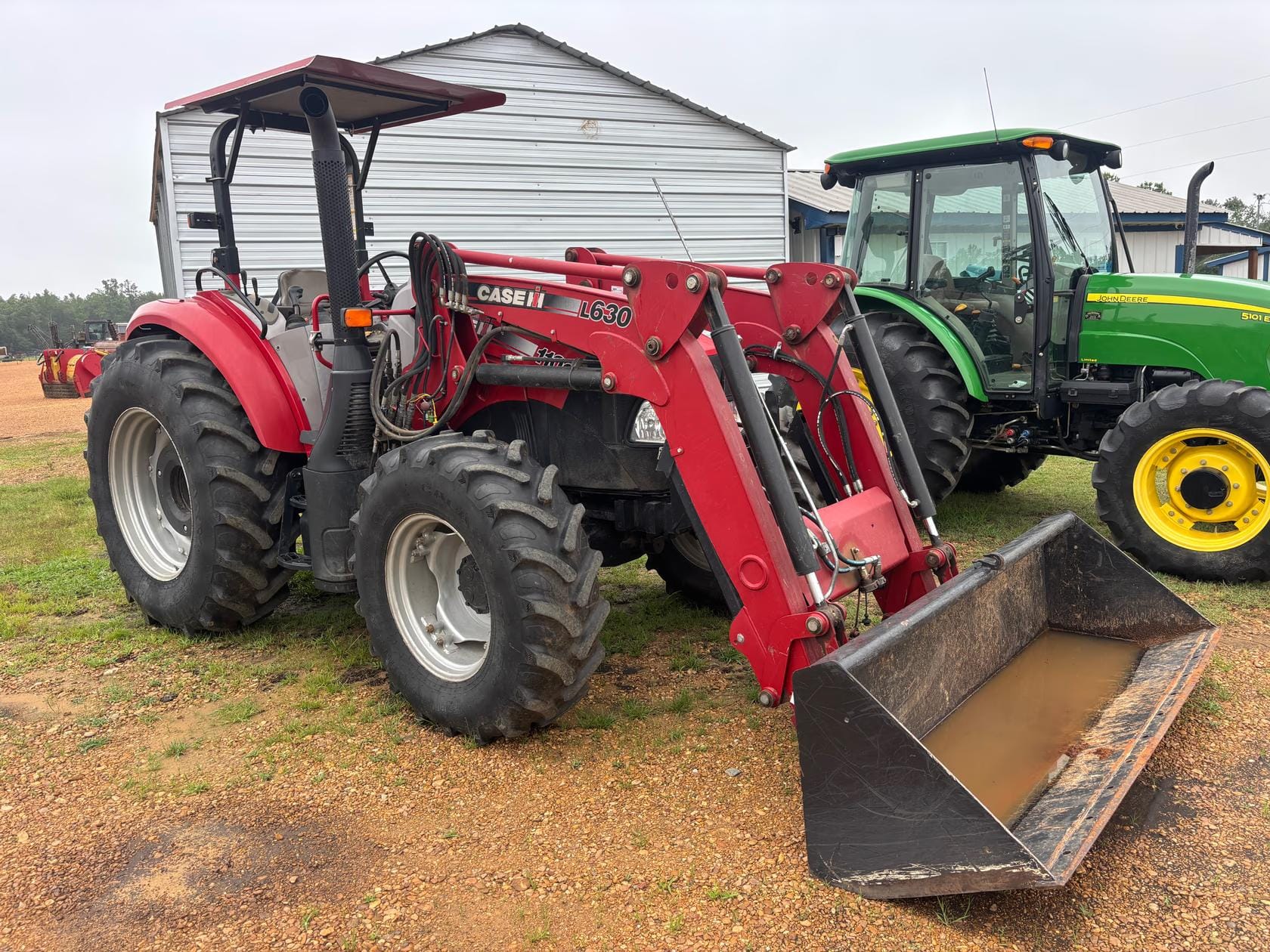 Case IH Farmall 110C Equipment Image0
