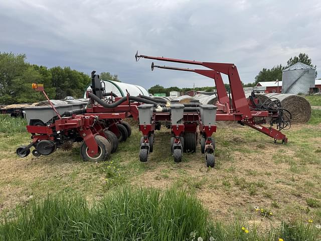 Image of Case IH 1200 equipment image 1