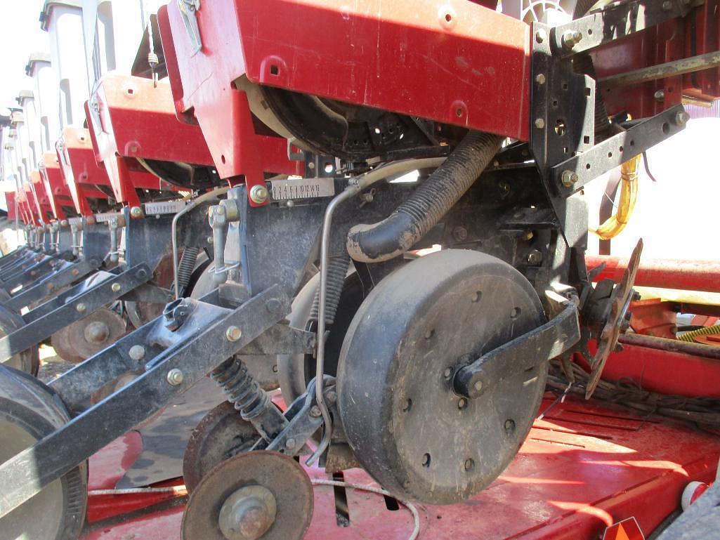 Case IH 1200 Planting Planters for Sale Tractor Zoom