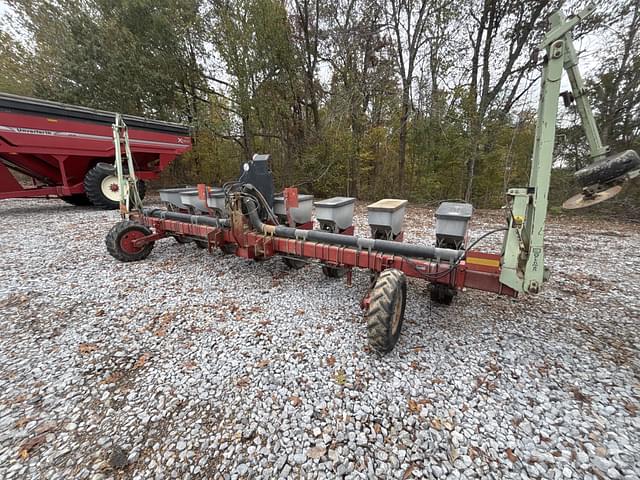 Image of Case IH 1200 equipment image 1