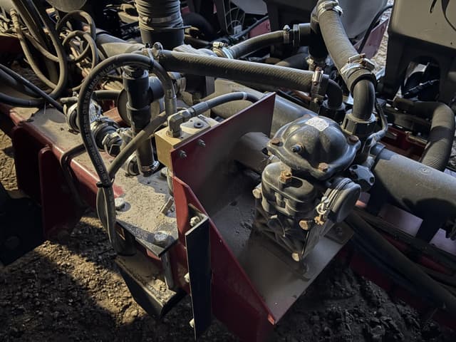 Image of Case IH 1200 equipment image 2