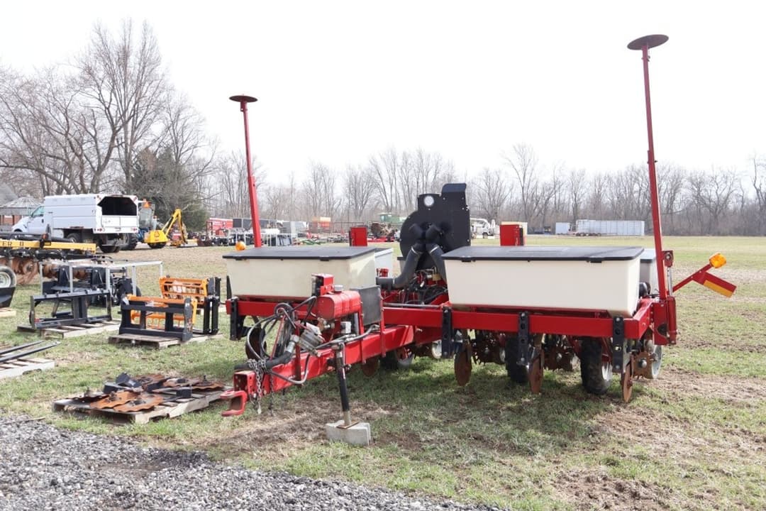 Image of Case IH 1200 Primary image