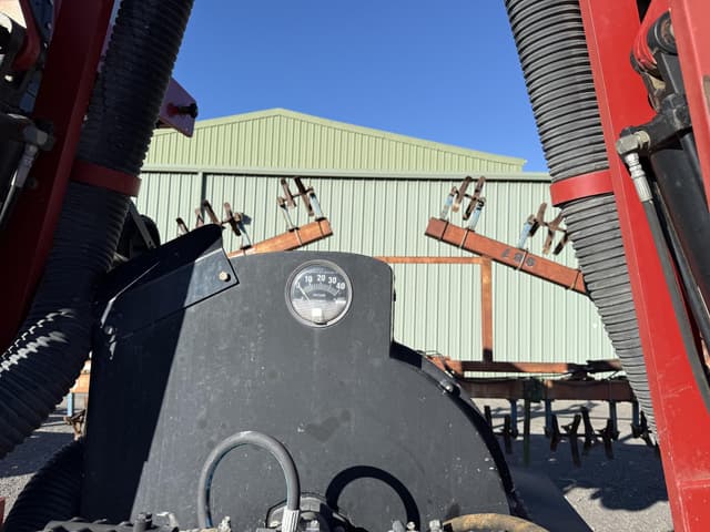 Image of Case IH 1200 equipment image 3