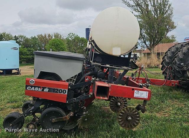 Image of Case IH 1200 equipment image 3