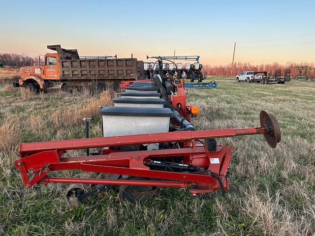 Image of Case IH 1200 equipment image 1