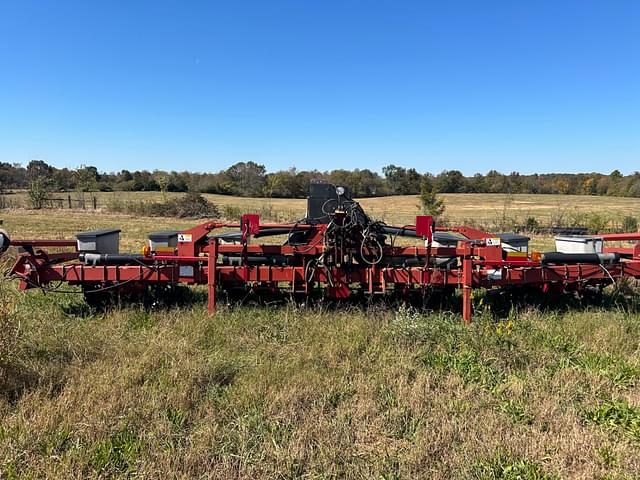 Image of Case IH 1200 equipment image 4