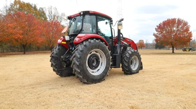 Image of Case IH Farmall 120C equipment image 4