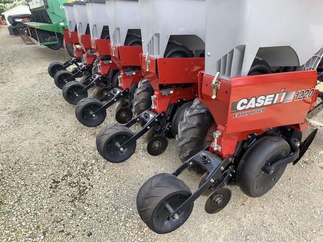 Image of Case IH 1220 equipment image 2