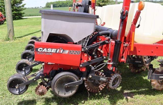 Image of Case IH 1220 equipment image 1