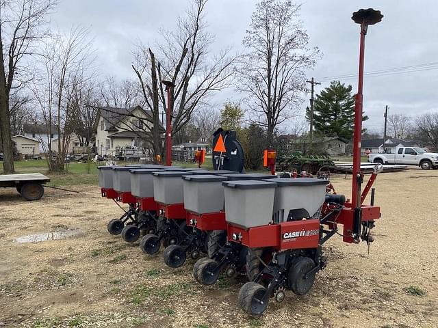 Image of Case IH 1220 equipment image 2