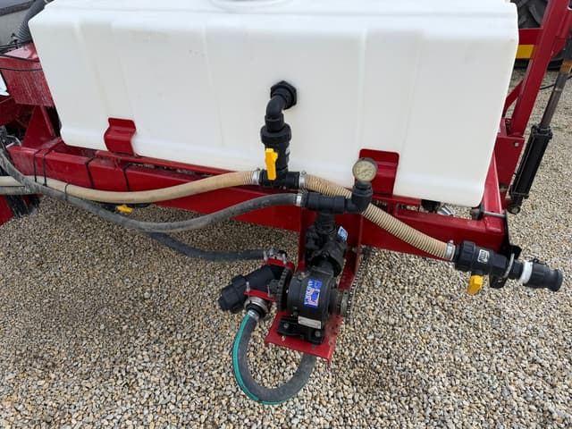 Image of Case IH 1225 equipment image 4