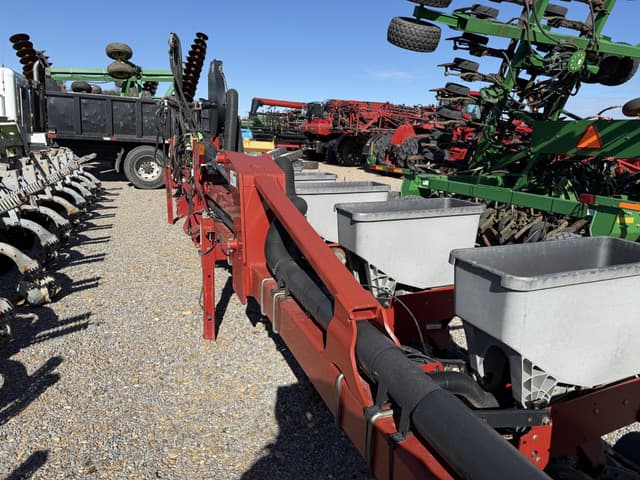 Image of Case IH 1230 equipment image 3