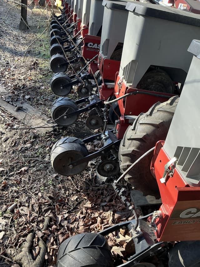 Image of Case IH 1230 equipment image 4