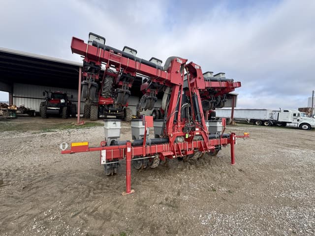 Image of Case IH 1230 equipment image 4