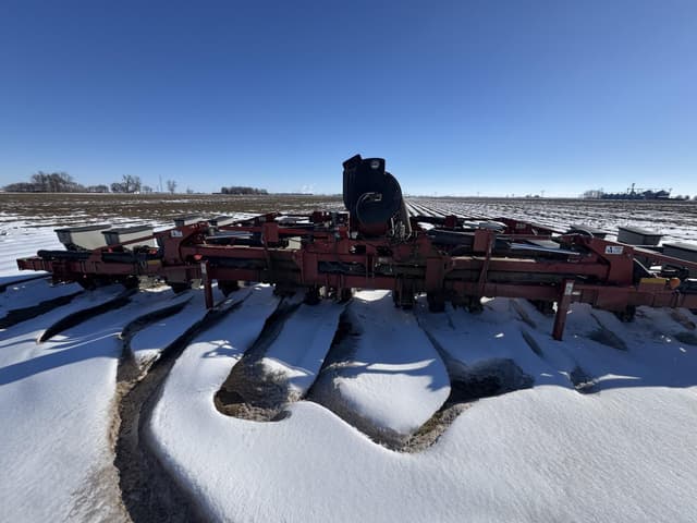 Image of Case IH 1230 equipment image 3