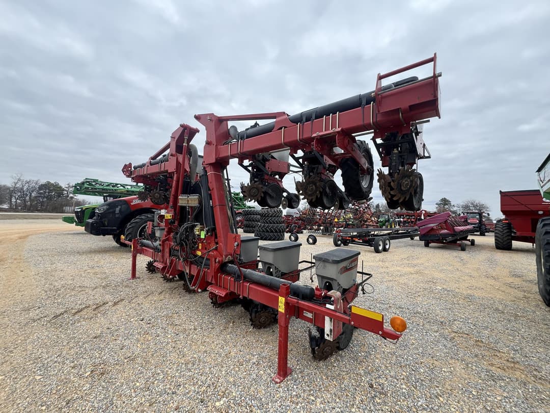 Image of Case IH 1235 Primary image