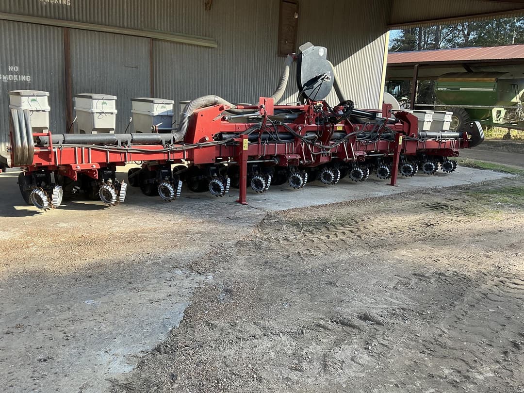 Image of Case IH 1235 Primary image