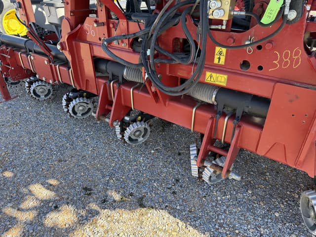 Image of Case IH 1235 equipment image 3