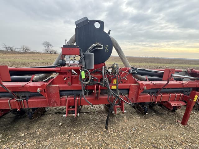 Image of Case IH 1235 equipment image 1