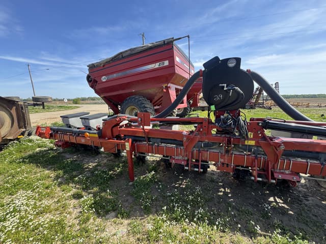 Image of Case IH 1235 equipment image 3