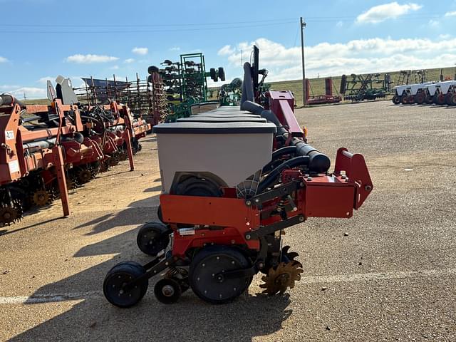 Image of Case IH 1235 equipment image 2