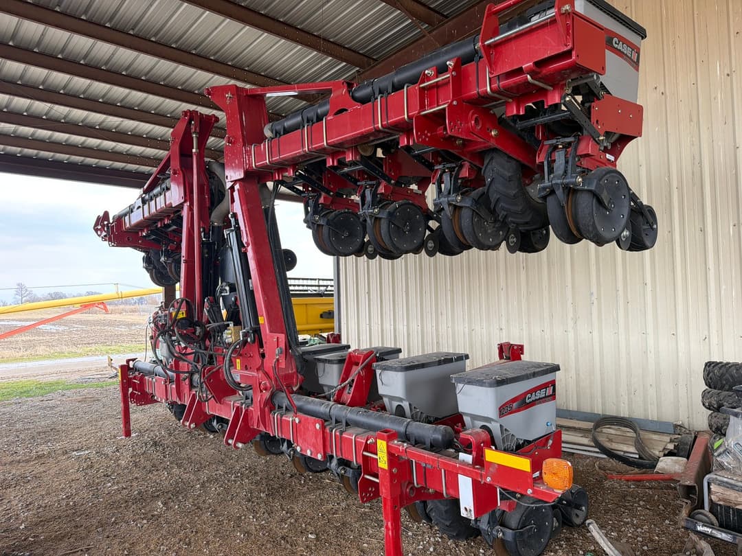 Image of Case IH 1235 Primary image