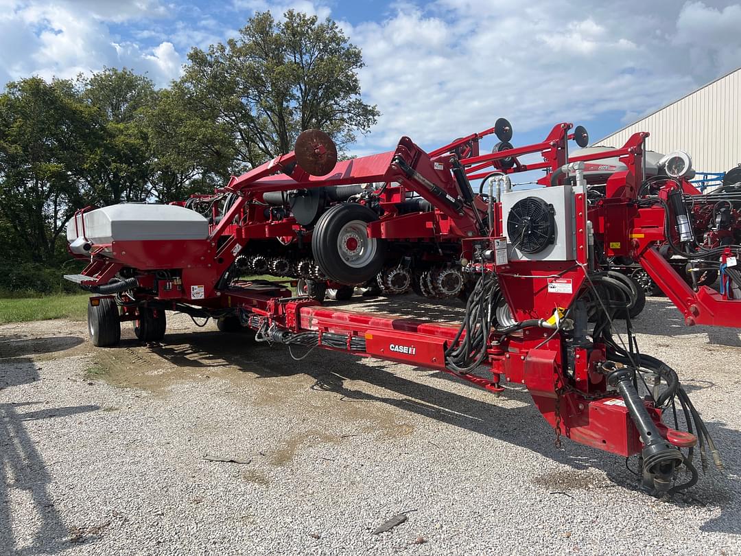 Image of Case IH 1240 Primary image