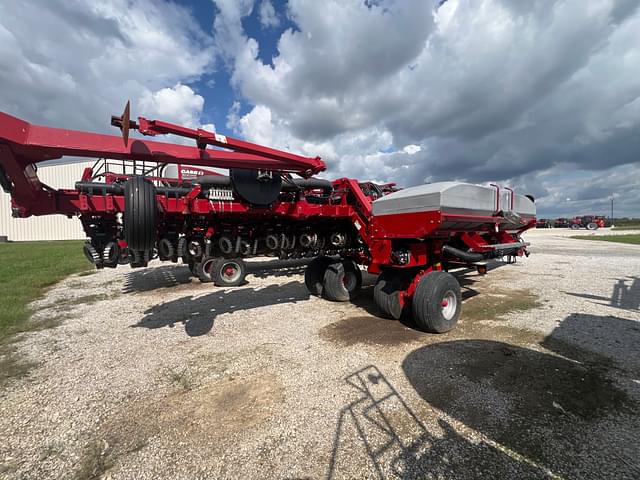 Image of Case IH 1240 equipment image 2