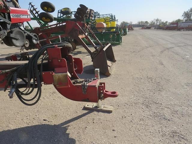 Image of Case IH 1240 equipment image 1