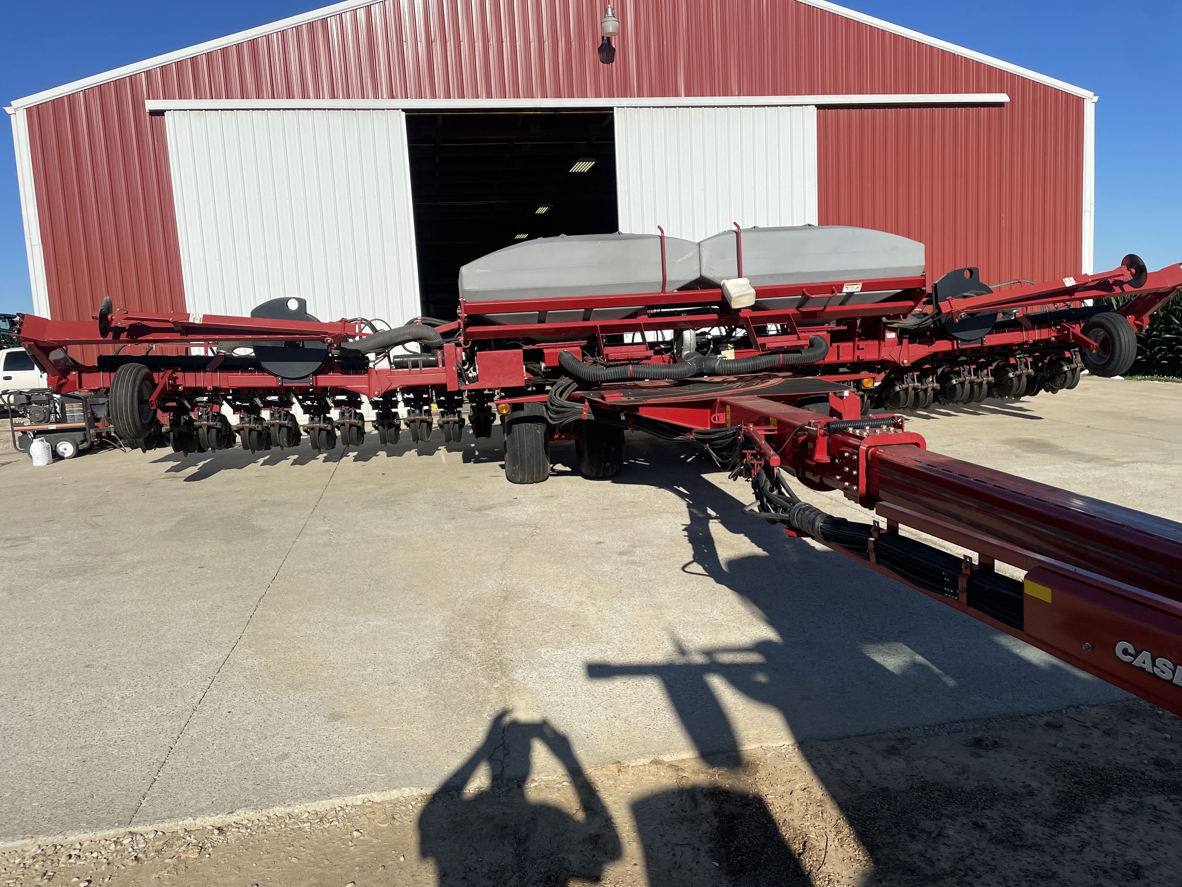 Case IH 1240 Equipment Image0