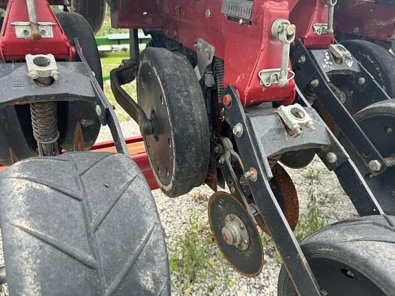 Image of Case IH 1240 equipment image 3