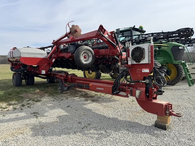 Image of Case IH 1240 equipment image 1