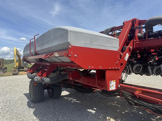 Image of Case IH 1240 equipment image 3