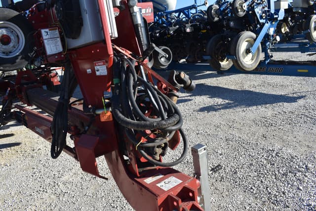 Image of Case IH 1240 equipment image 4