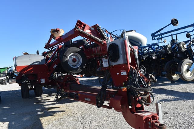 Image of Case IH 1240 equipment image 2