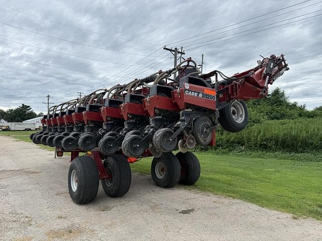 Image of Case IH 1240 equipment image 4