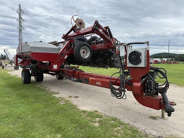 Image of Case IH 1240 equipment image 2