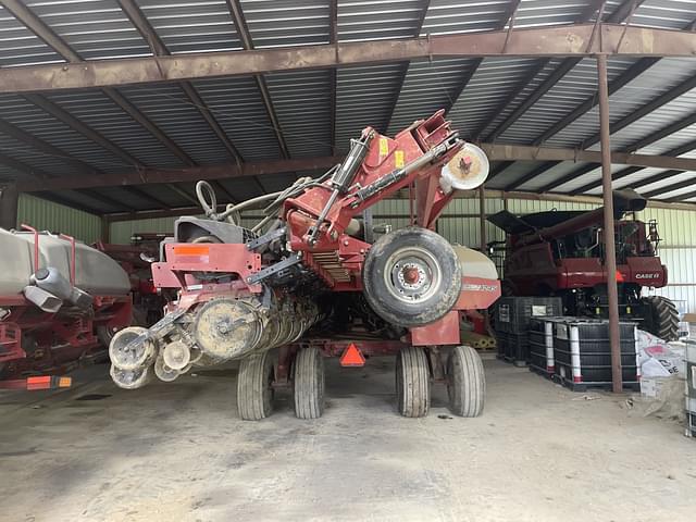 Image of Case IH 1245 equipment image 3