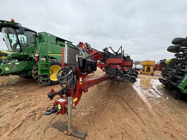 Image of Case IH 1245 equipment image 2