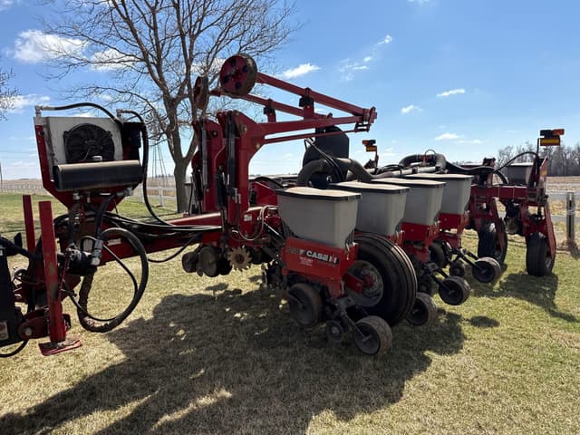 Image of Case IH 1250 equipment image 2