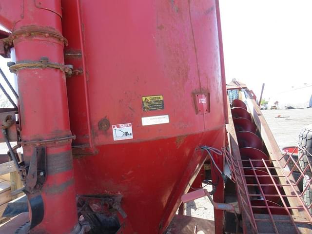 Image of Case IH 1250 equipment image 4