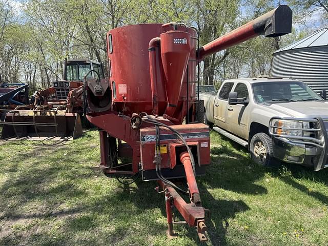 Image of Case IH 1250 equipment image 1