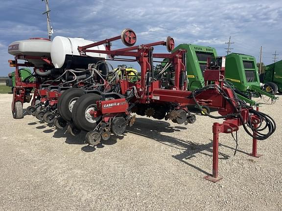 Image of Case IH 1250 equipment image 1