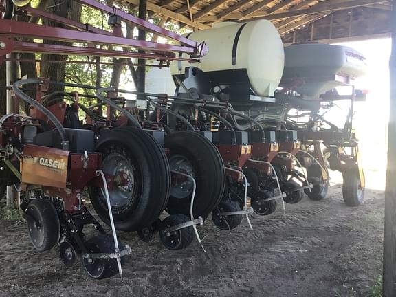 Image of Case IH 1250 equipment image 1