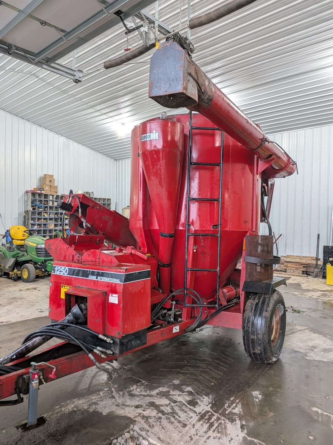 Image of Case IH 1250 Primary image